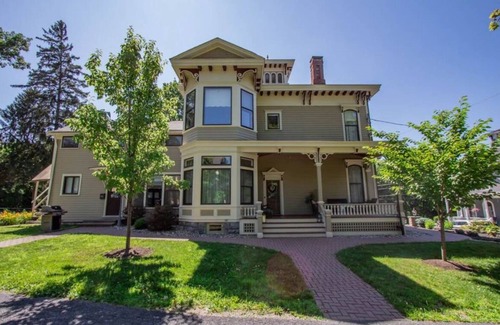 Ballston Spa House | Gorgeous, large Victorian in downtown Ballston Spa - 6 BRs, sleeps 11