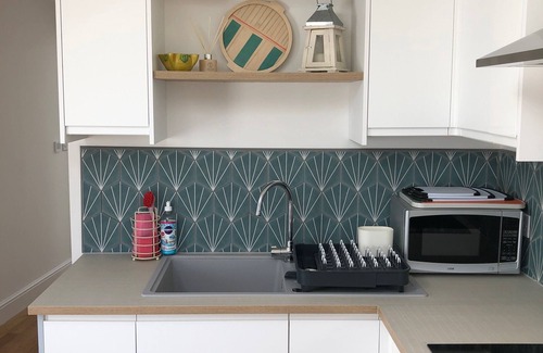 East Wittering House | Gorgeous light annex 1 minute from the beach, v near Goodwood. Come to the sea.