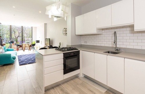 Palmers Green Apartment | Gorgeous light filled apartment