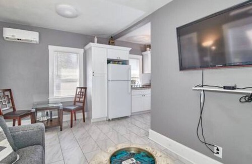 Oakford Park House | Gorgeous Loft Apartment - Centrally Located Tampa