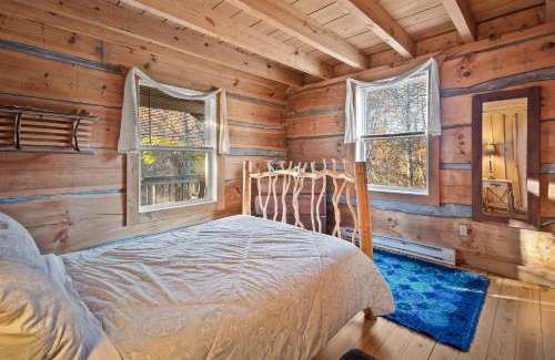Vesta House | Gorgeous Log Cabin - Wineries, Dan River, Hiking