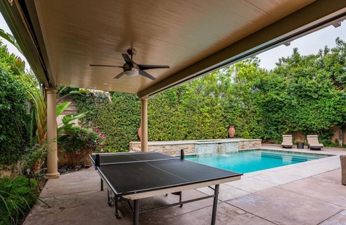 Tarzana Villa | Gorgeous Los Angeles Paradise Escape