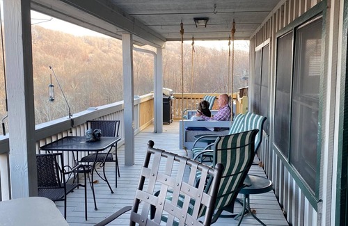 Wolf Laurel House | Gorgeous Mountain Views-Wolf Laurel
