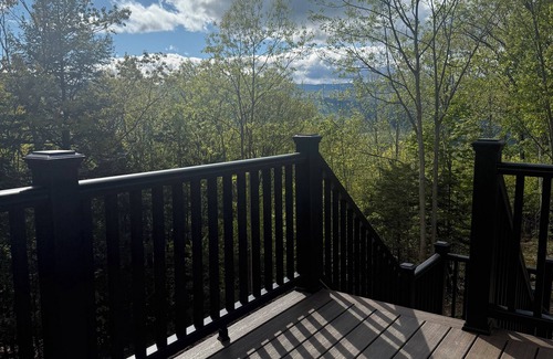 Jackson Ski Chalet | Gorgeous Mountainside Chalet in Jackson, NH