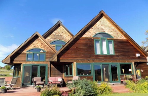 Stowe Hollow House | Gorgeous Mtn Home! views, easy access, hottub, close to all. Pets-hypo only