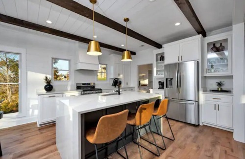 Crane Hill House | ~Gorgeous New Home~Smith Lake~Waterfront!4BR!Private Dock! Winter Specials!