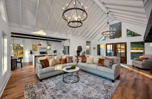Crane Hill House | ~Gorgeous New Home~Smith Lake~Waterfront!4BR!Private Dock! Winter Specials!