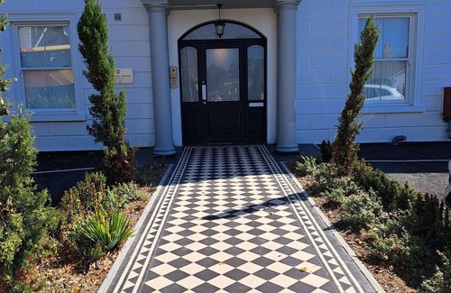 Weymouth Apartment | Gorgeous new modern appt, quiet, only an 8 min walk to Weymouth's lively resort.