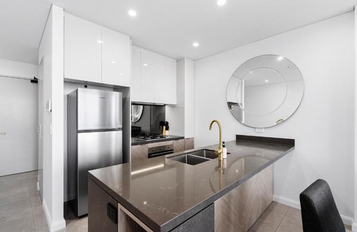 Surfers Paradise Apartment | Gorgeous Oceanview 2B2B beachfront apartment in Surfers