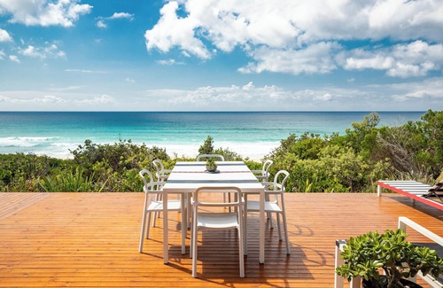 Boomerang Beach House | Gorgeous Rosie's@Boomerang (formerly Tambac) . 3 mins from the Beach!
