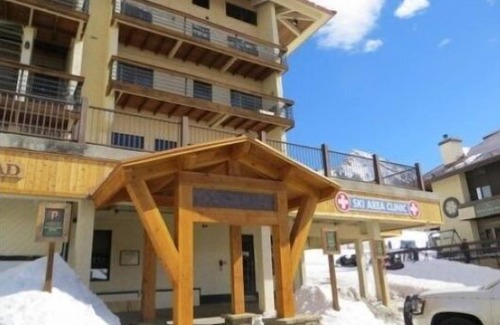 Crested Butte Condo | Gorgeous Ski-in/Ski-out Condo | Hot Tub Access!