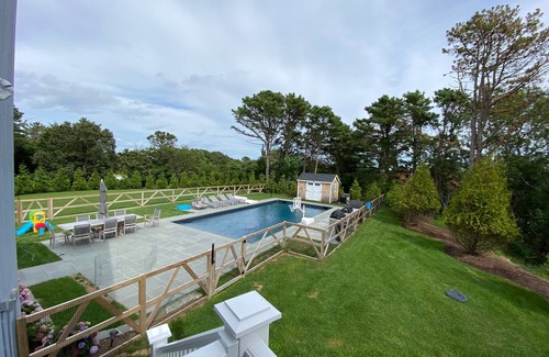 Shinnecock Hills House | Gorgeous Southampton Contemporary country charm