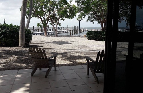 Key Largo Condo | Gorgeous Sunsets from Your Balcony in Moon Bay/Walk to nearby restaurants