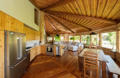 Victor House | Gorgeous Teton Views on 6 acres, 2 miles to Victor