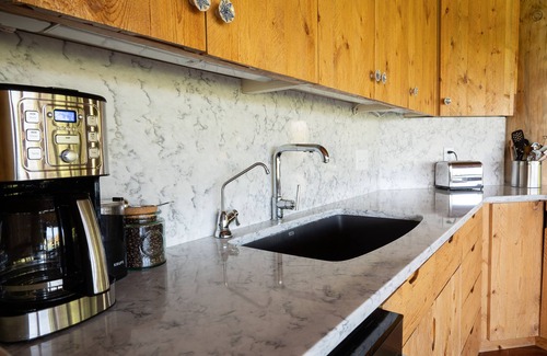 Victor House | Gorgeous Teton Views on 6 acres, 2 miles to Victor