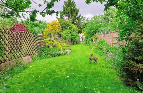 Thornton Dale House | Gorgeous Thornton-le-Dale 2 Bedroom Cottage & Garden, Cosy Family Friendly, WIFI