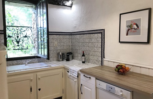 La Bastide-de-Bousignac Cottage | Gorgeous three bedroom gîte with rustic charm