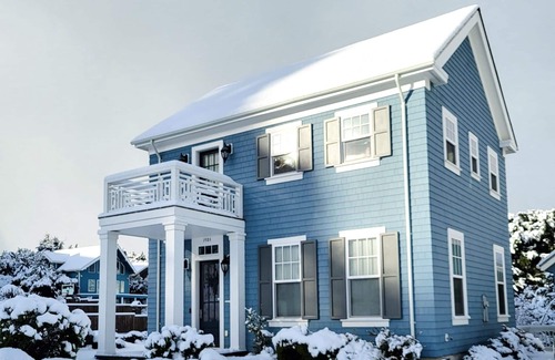 Roads End House | Gorgeous Unique Luxury Oceanview Home w/Spa. Easy walk to beach.