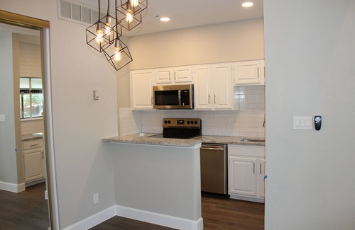 Far North Dallas Condo | Gorgeous updated condo with attached garage