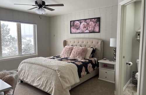 Monument House | Gorgeous, updated Monument Property & Views located on 6 acres, Welcome Home!