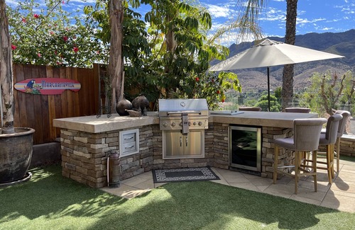Agoura Hills House | Gorgeous view home with spool/jacuzzi~ VIEWS~ Private~ BBQ delight