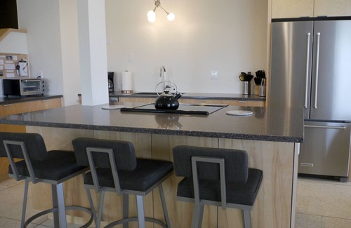 Joshua Tree Highlands House | Gorgeous Views, 5 Acres, Sleeps 8, Hot Tub, WiFi, Close to Park!