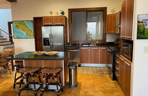Samara Villa | Gorgeous villa with ocean view 5 minute walk to Samara Beach