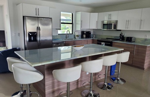 Marco Island House | Gorgeous Waterfront 3BR with private pool - enjoy every Sunrise and Sunset!