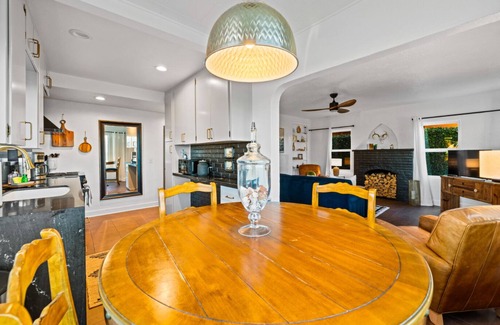 Silver Strand House | Gorgeous Waterfront Ocean Views!