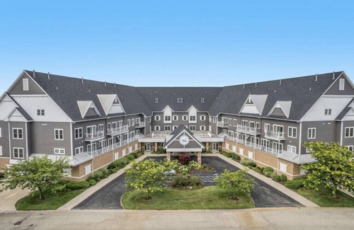 Spring Lake Condo | Gorgeous Waterfront Condo on Spring Lake with Pool Access