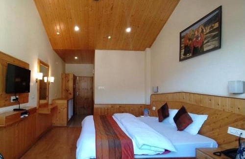 Simsa Village Hotel | Goroomgo Hotel Mareema Hotel Manali Non Veg