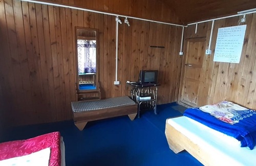 Rishop Hotel | Goroomgo Pink Floyed Homestay Kalimpong