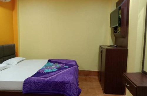 Puri Hotel | Goroomgo Sahoo Palace Puri