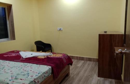 Puri Hotel | Goroomgo Sahoo Palace Puri