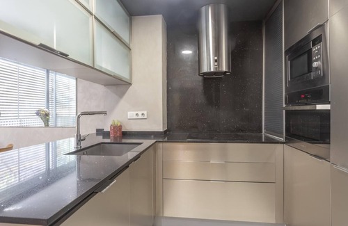 la Vila de Gracia Apartment | Gràcia: Private Terrace & Pool, sleeps 6