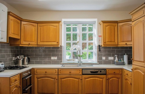 Swindon Cottage | Grade II Listed Coach House Near the Cotswolds & Oxford