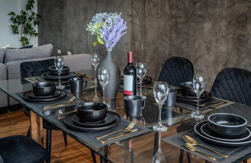 Cuenca Apartment | Gran Esmeralda Space View and Style 2 Garage