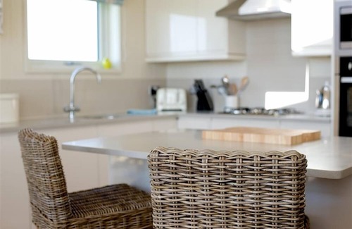 Castle Douglas Cottage | Granary Lodge - a lodge that sleeps 6 guests in 3 bedrooms