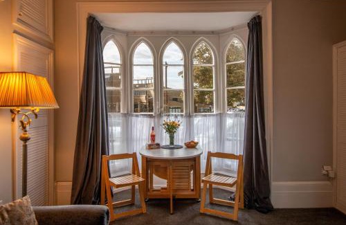 Herne Bay Apartment | Grand 1 bed Georgian Suite at Florence House, in the heart of Herne Bay and 300m from beach