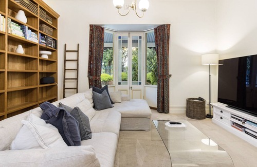 Rose Park House | Grand abode in Rose Park