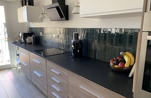 Belsunce Apartment | Grand Appartement T3 Central Avec Balcon