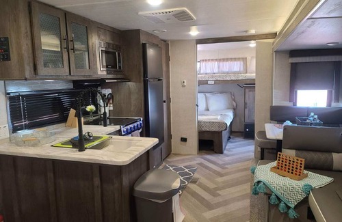 Williams House | Grand Canyon RV Glamping Mini Bunkhouse Suite