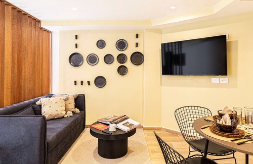 Colonia Cuauhtemoc Apartment | Grand Chapultepec by Kukun