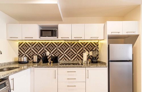 Colonia Cuauhtemoc Apartment | Grand Chapultepec by Kukun