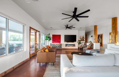 Rio Verde Foothills Villa | Grand Desert Getaway with Pool and Peloton with Sonos and Office