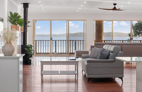 North Arm Cove House | Grand Esplanade