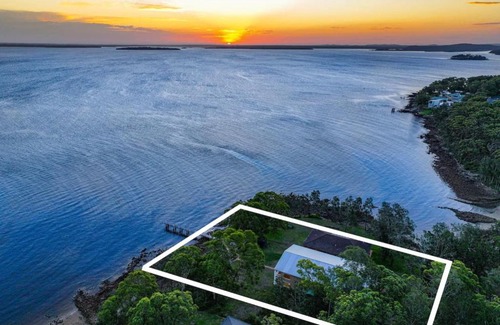 North Arm Cove House | Grand Esplanade