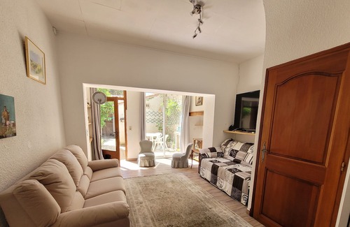 Le Boulou Apartment | Grand F2 RDC Avec Petit Jardin Centre Ville