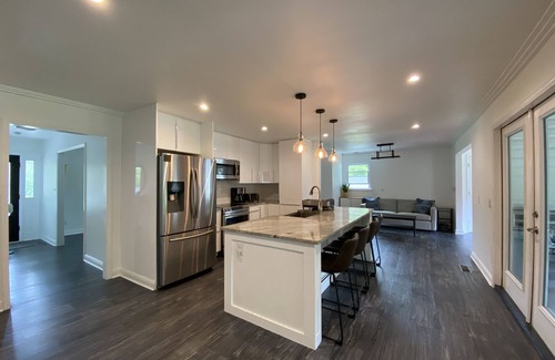Mount Pleasant House | Grand Getaway - 5 Miles to Beach, Huge Yard, Tons of Space + Gym!