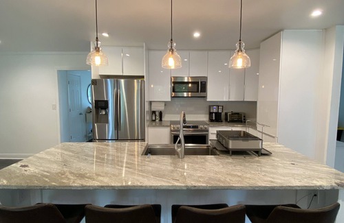 Mount Pleasant House | Grand Getaway - 5 Miles to Beach, Huge Yard, Tons of Space + Gym!